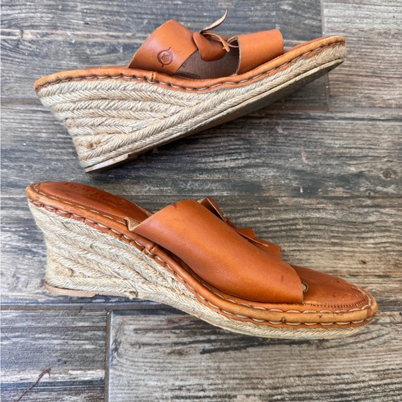 Born Drilles Wedge Sandals Brown 9M - Picture 7 of 9